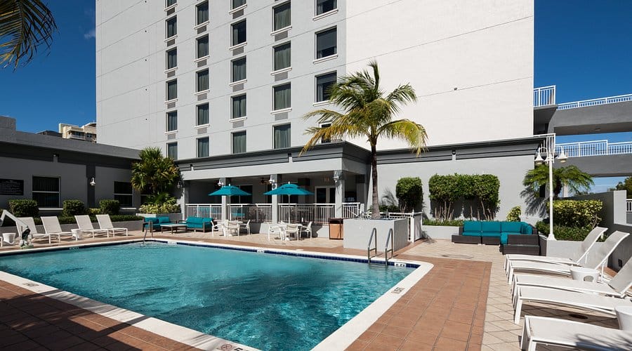 outdoor-pool